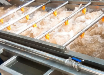 清洗機運輸用手拉葫蘆固定（氣泡噴淋清洗機的特點）